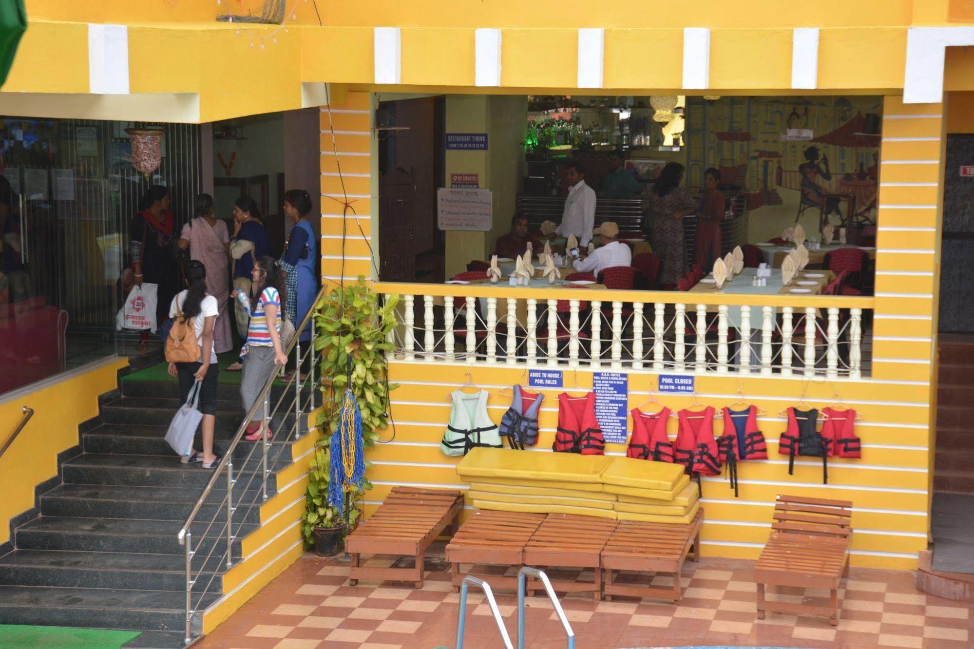 Rbr Suites Calangute Exteriér fotografie