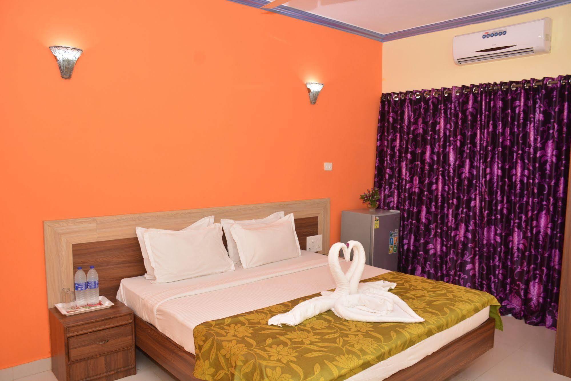 Rbr Suites Calangute Exteriér fotografie