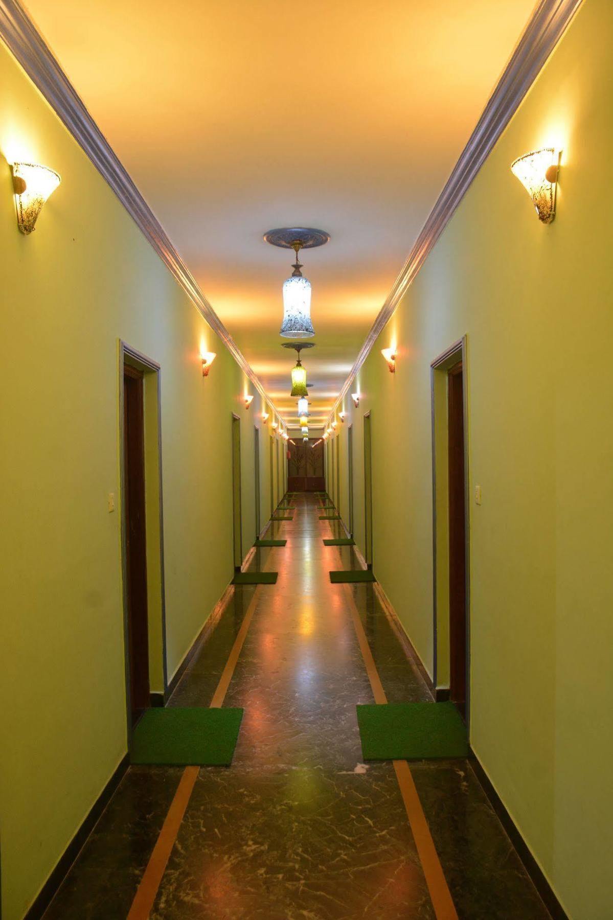 Rbr Suites Calangute Exteriér fotografie